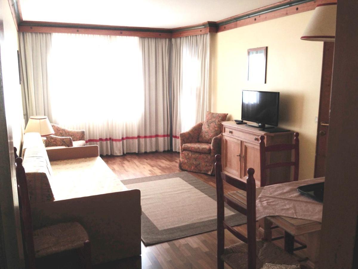 מדונה די קמפיליו Rta Hotel Catturani מראה חיצוני תמונה